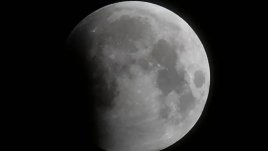 Artemis II sobrevuela la Luna este lunes