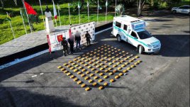 Usaban una ambulancia para transportar cocaína: Ejército decomisó 207 kilos