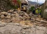Avanzan obras de recuperación vial y adecuación de sumideros en Cuatro esquinas del barrio La Piñuela.