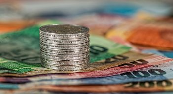 requiere de una fórmula que combine precisión y decisión, pues no solo se trata de acumular dinero porque sí, sino de darle un objetivo al dinero que se va a guardar para aprovecharlo de la mejor forma.  Foto: Pixabay Reference