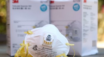 La empresa multiplicó por tres su producción de mascarillas N95./ Foto:AFP 