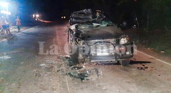 El cadáver de Édgar Camargo quedó tendido detrás de la camioneta que conducía./ Foto: Cortesía.