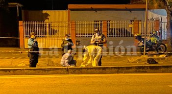 Miembros de Tránsito de Los Patios atendieron la inspección y el levantamiento del cadáver.