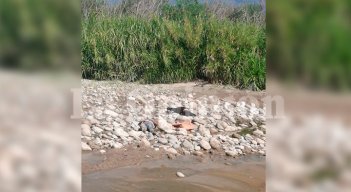 Los cadáveres quedaron tendidos sobre unas piedras, hasta donde arribaron los miembros de la funeraria San Martín para levantarlos.