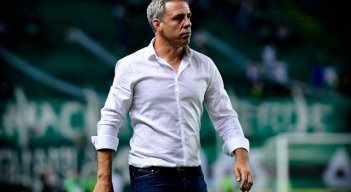 El argentino debutó en los banquillos técnicos con el Cúcuta Deportivo en el 2018 cuando logró el ascenso del equipo motilón. Luego pasó al Deportivo Cali del que dio el salto a Independiente de Avellaneda, el club de sus amores. (Foto: Archivo)