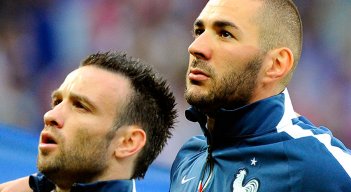 El caso incluye a Mathieu Valbuena (izquierda) a quién chantajearon con un supuesto video intimo. 