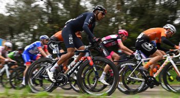 Egan Bernal ha cumplido de manera correcta su regreso tras casi cinco meses de parón. 