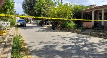 El crimen ocurrió frente a la casa de la víctima.