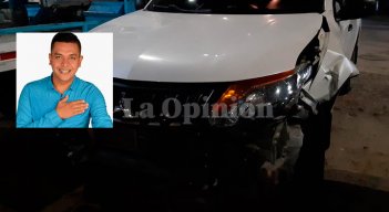 La camioneta en la que se movilizaba el concejal Jhon Jairo Suárez Rojas terminó impactada por los disparos.