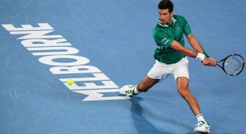 Novak Djokovic inició con victoria el Abierto de Australia 2021./ Foto: AFP