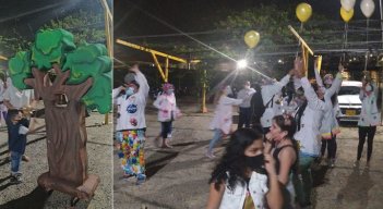 La actividad central en las afueras de la Clínica Medical Duarte contó con la participación de tres niños que vencieron el cáncer, luego de batallar durante más de un año. / Foto: Cortesía