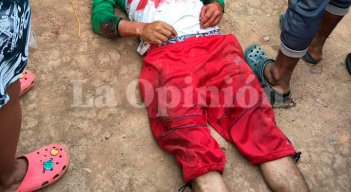 El cadáver de Nilson Antonio Rodríguez Jácome quedó tendido en la calle de la invasión Divino Niño.