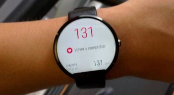 Los cambios sutiles en los latidos del corazón de una persona, que se pueden medir en un Apple Watch, pueden indicar la aparición de COVID-19 hasta siete días antes de que se diagnostique la infección. / Foto: Colprensa