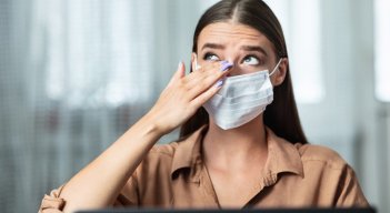 Elige tapabocas de algodón, ya que pueden ayudar a absorber el sudor y permitir que la piel respire. / Foto: Cortesía