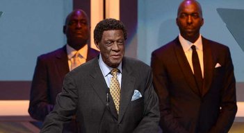 Elgin Baylor, leyenda de Los Ángeles Lakers