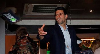 Novak Djokovic, rompió el récord que ostentaba el suizo Roger Federer.