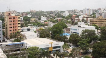 El toque de queda nocturno regirá desde las 11:00 p.m., hasta las 5:00 a.m., del 25 al 29 de marzo, y del 31 de marzo al 5 de abril./FOTO: Colprensa