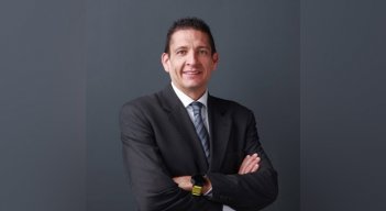 Julían García Wren.