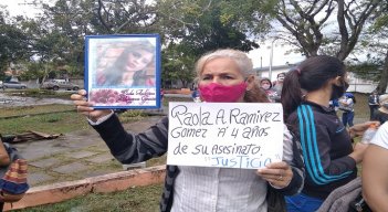 Unas 500 mujeres provenientes de diversos municipios del Táchira, exigieron respuestas oficiales ante el incremento en los crímenes y agresiones contra el género femenino./ La Opinión 