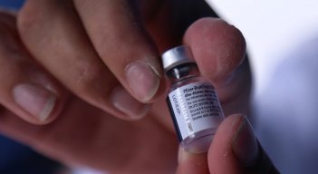 Hoy llegaron 100 mil vacunas de Pfizer. / Foto: Colprensa