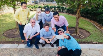 El exgobernador de Norte de Santander, William Villamizar Laguado, hace parte del equipo./ Foto: tomada de Twitter