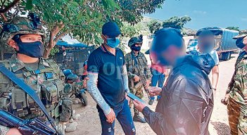 El 15 de febrero entre los corregimientos de Orú con Pacheli le hicieron efectiva la orden de captura a Diovane Saravia Velásquez.