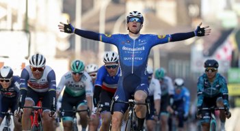 En un falso llano en subida, el irlandés fue superior a sus rivales tras 166 kilómetros. / Foto: AFP