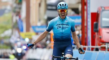 Álex Aranburu corredor español del (Astana) 