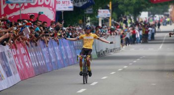 Jesús David Peña, ganador de la primera etapa de la Vuelta de la Juventud.  