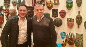 Wilmer Guerrero fue recibido en su casa por el director del liberalismo, César Gaviria. /Foto La Opinión