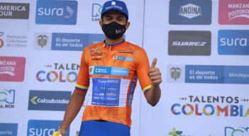 Brayan Gómez es líder de la Vuelta a Colombia. / Foto: Colprensa