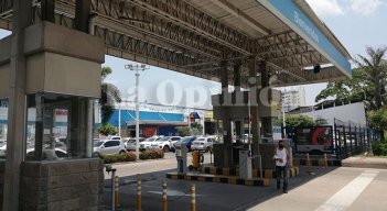 El almacén carece de vigilantes en las dos entradas y salidas que existen.