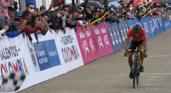  Jesús David Peña repite victoria en la Vuelta de la Juventud.