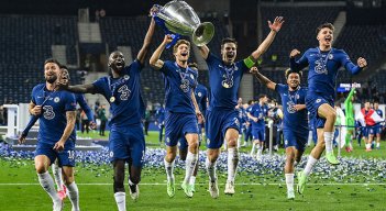 Chelsea venció 1-0 al Manchester City y se alzó con la Champions League. 