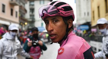 A falta de cinco etapas, Egan Bernal sueña con quedarse con el título del Giro de Italia 2021. 