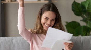 Las becas tendrán una duración de 12 meses, durante los cuales el estudiante podrá participar en clases grupales ilimitadas en vivo las 24 horas del día, los 7 días de la semana con profesores norteamericanos y haciendo uso de herramientas innovadoras para practicar la pronunciación y la gramática. / Foto: Cortesía