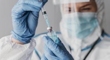 Investigan el virus de la COVID. 