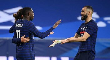 Karim Benzema regresó a la selección francesa después de un largo receso. 