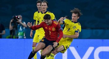 Álvaro Morata (de rrojo), delantero de la selección española.