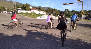 En la capital tachirense y en las carreteras se pueden ver grupos de personas de todo tipo de clase social, andando en bicicleta.