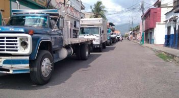 El cierre de la frontera tiene en bancarrota a los transportistas de Táchira