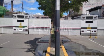 Venezuela refuerza sus bloqueos en paso fronterizo de San Antonio del Táchira./Foto: La Opinión