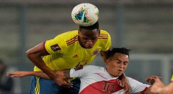 Yerry Mina marcó el tanto que le da la ventaja a la Tricolor.