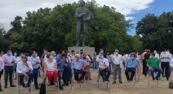  Los senadores Angélica Lozano y Antonio Sanguino, Viviana Barberena, del Ejecutivo Nacional del partido, el exgobernador Carlos Amaya y Sergio Fajardo son algunos de los asistentes. / Foto: La Opinión