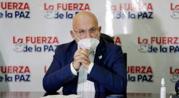 Roy Barreras inscribió ante la Registradora Nacional, su candidatura por firmas con su movimiento La Fuerza de la Paz.