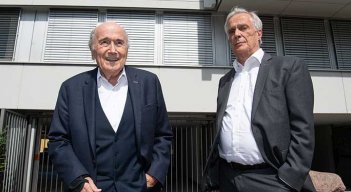 Joseph Blatter, (a la izquierda), expresidente de la Fifa.