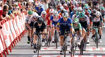 Fabio Jakobsen se quedó con su segunda etapa en la Vuelta a España 2021.