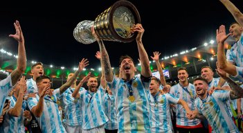 Lionel Messi comanda a Argentina en la convocatoria para Eliminatorias. 