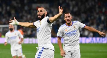 Karim Benzema el hombre gol del Real Madrid marcó un triplete en la victoria de su equipo.