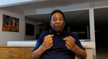 Edson Arantes Do Nascimento, Pelé. 